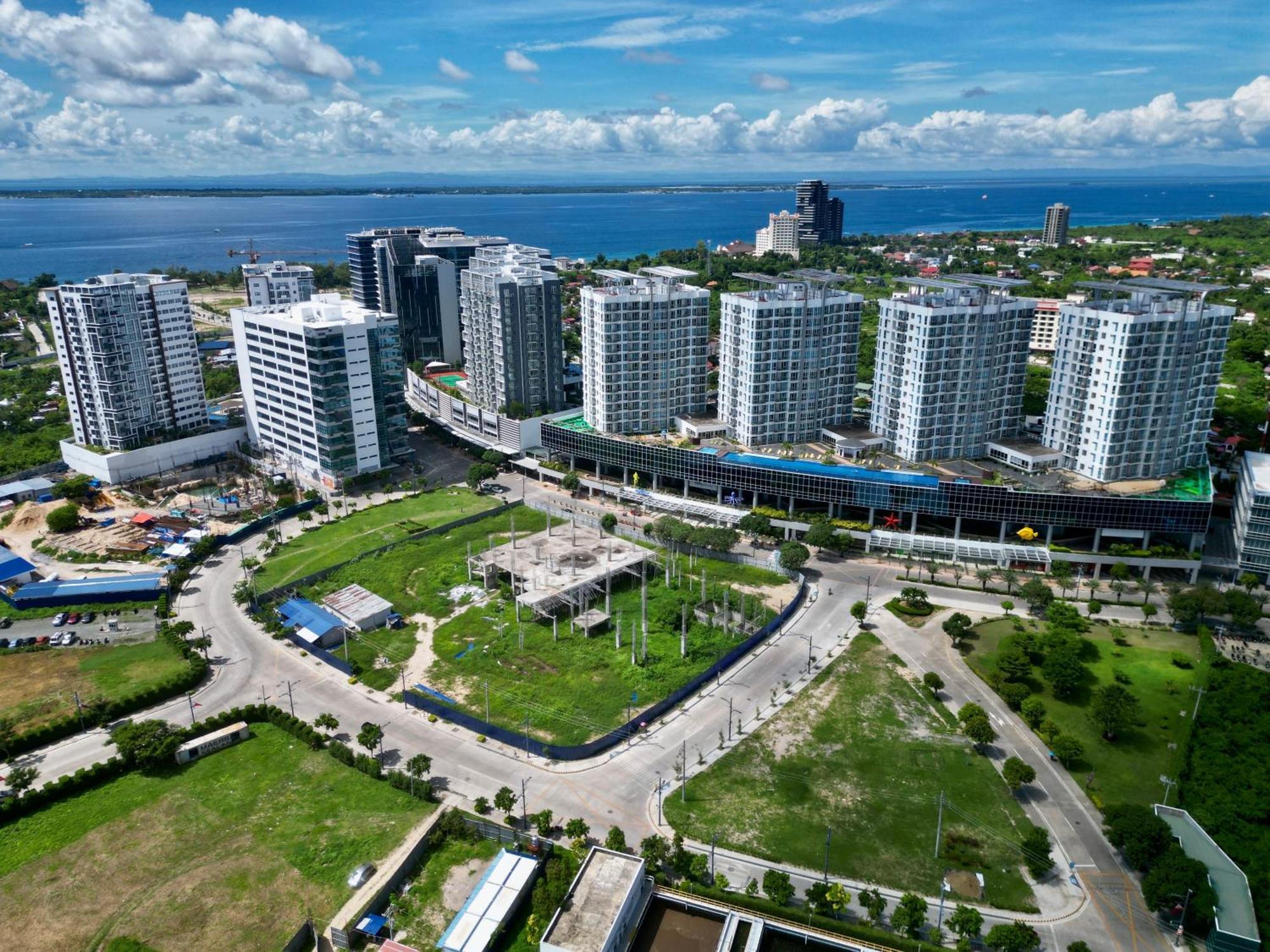 1Br Mactan New Town Apartments Ocean View, Free Pool, Free Beach, Near Airport Punta Engano  Экстерьер фото